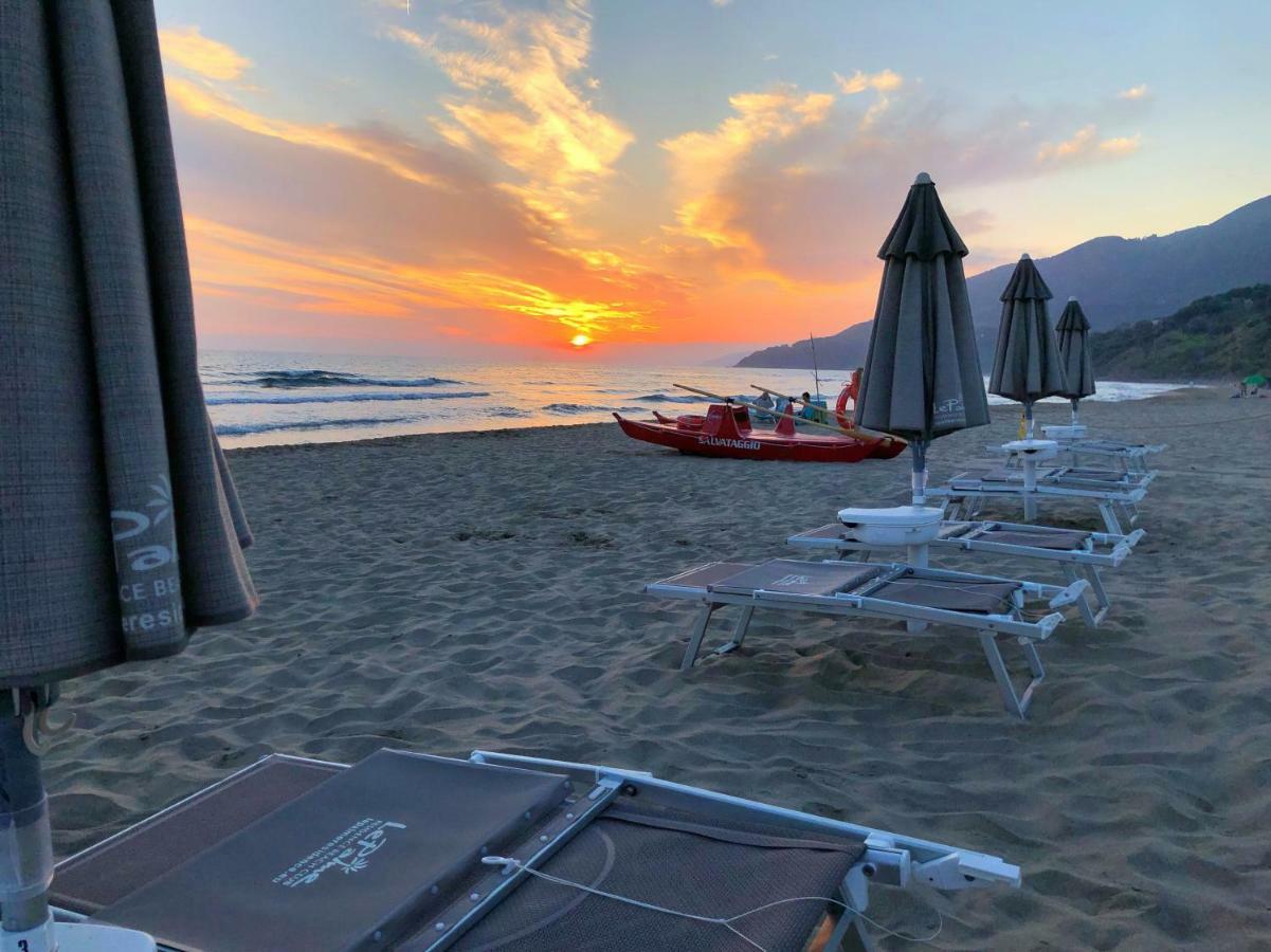 Residence Le Palme - Appartamenti Sul Mare - Spiaggia Tra Palinuro E Caprioli Pisciotta Exteriér fotografie